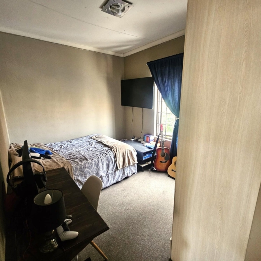 To Let 3 Bedroom Property for Rent in Waterval East North West